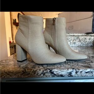 Elegant Tan Ankle Boots